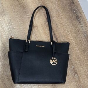 Michael Kors Elegant Black Tote